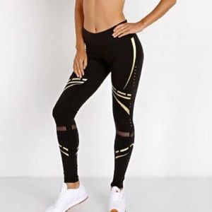 Alo Yoga Airbrush leggings NWT